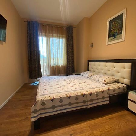 Apartment On Dragomirova Κίεβο Εξωτερικό φωτογραφία