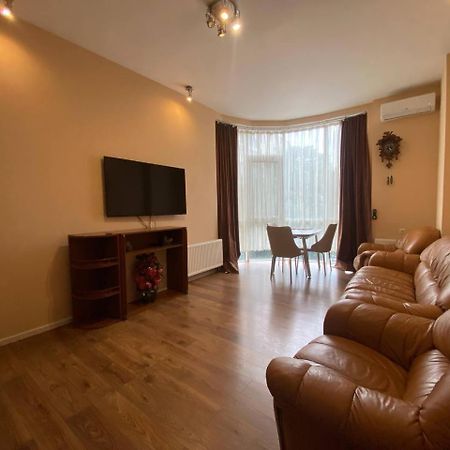 Apartment On Dragomirova Κίεβο Εξωτερικό φωτογραφία