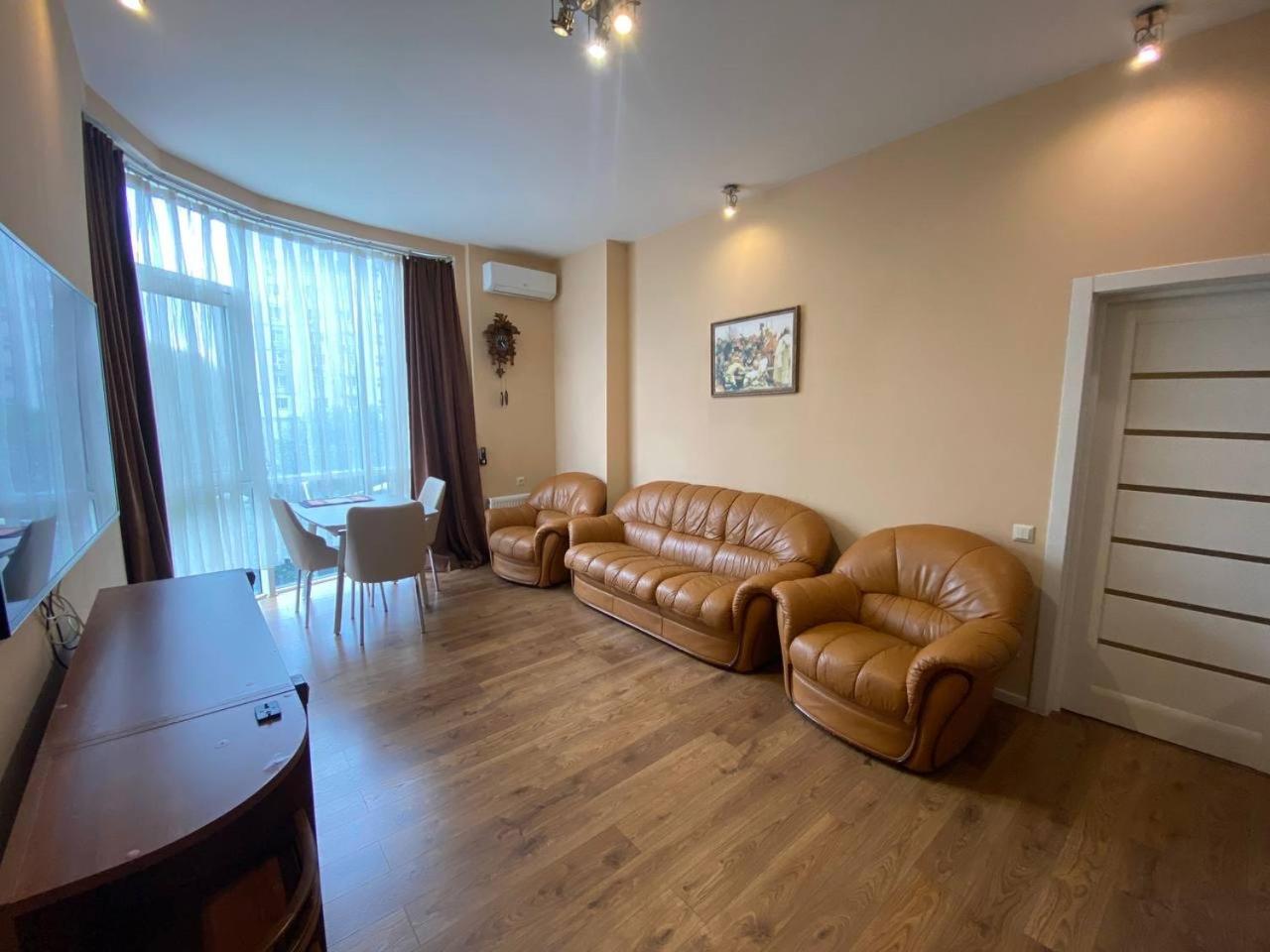 Apartment On Dragomirova Κίεβο Εξωτερικό φωτογραφία