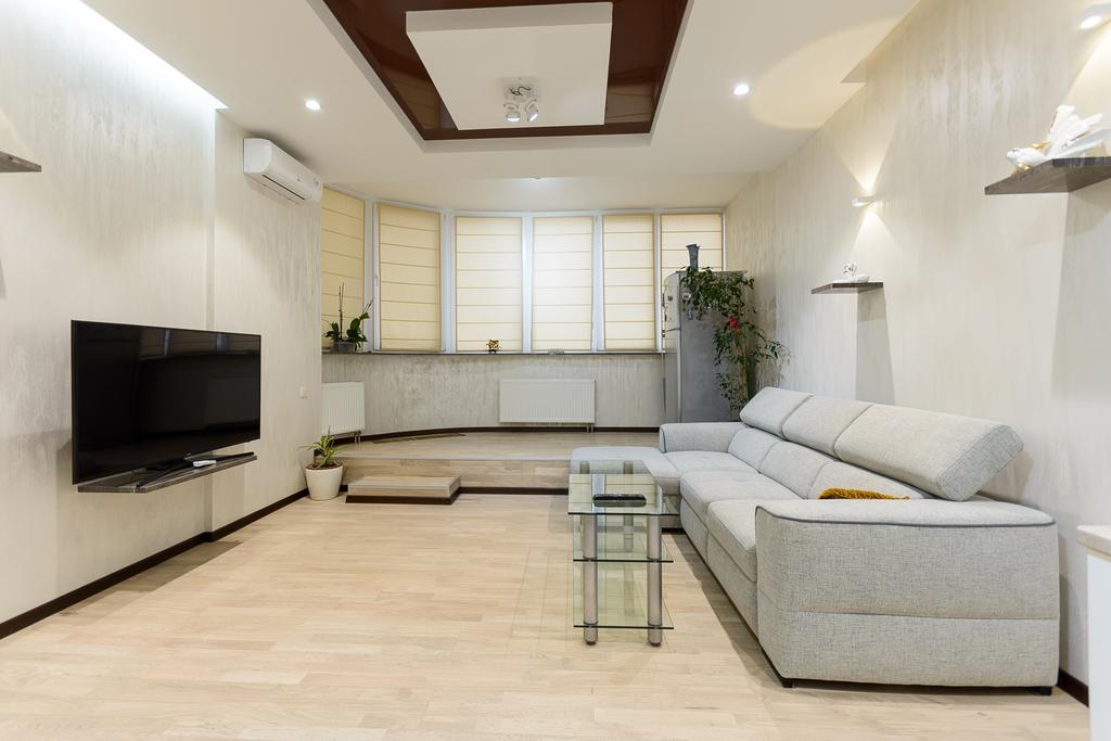 Apartment On Dragomirova Κίεβο Εξωτερικό φωτογραφία